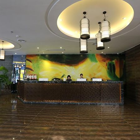 Sotel Inn Hotel San Yuan Li Branch Гуанджоу Екстериор снимка
