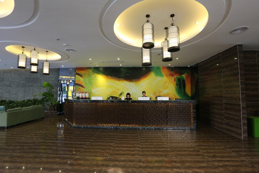 Sotel Inn Hotel San Yuan Li Branch Гуанджоу Екстериор снимка