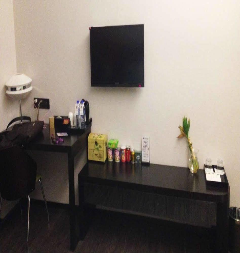 Sotel Inn Hotel San Yuan Li Branch Гуанджоу Екстериор снимка