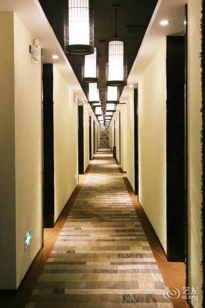 Sotel Inn Hotel San Yuan Li Branch Гуанджоу Екстериор снимка
